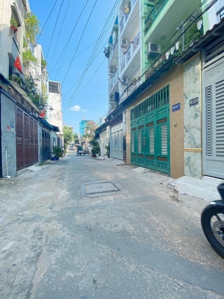 Bán Nhà Tân Phú 72m2 4 tầng 4x18m Giá 9,2 Tỷ Cần Bán Gấp