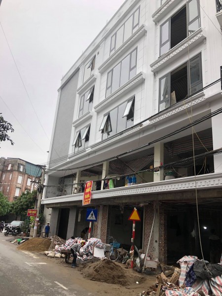 Bán Toà Nhà 5 Tầng 100m2 Yên Xá, 2 Mặt Phố, MT Khủng, Mới Koong Hiện Đại, Thang Máy, KD