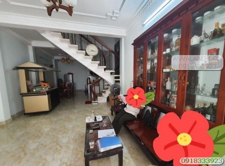 Cần tiền Nhà thuốc bán nhà 269/2B Nguyễn Trãi, Phường 2, Quận 5, 3 lầu, 40m2, chỉ 5 tỷ 9