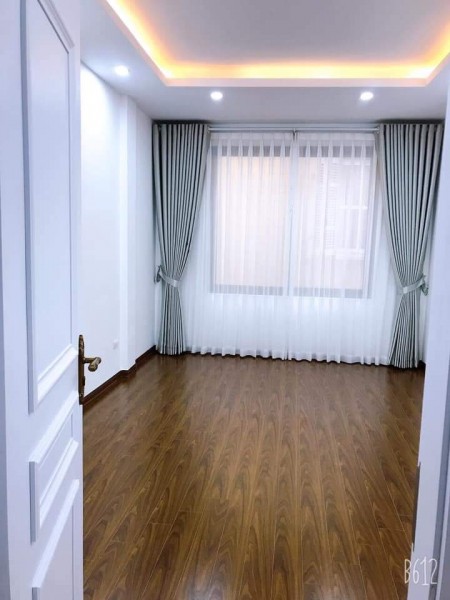 BÁN NHÀ THÁI THỊNH 27 M X4 TẦNG MẶT TIỀN 3.5 GIÁ 3.3 TỶ