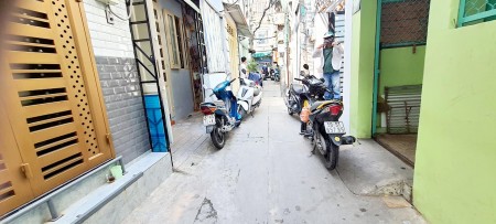 Bán nhà Cô Giang 39m2, 3tầng ( 3.7 *10.5) P2 Phú Nhuận giá 5.4 tỷ