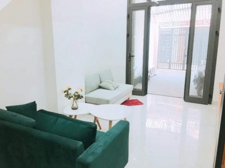 Bán nhà gấp Nguyễn Thượng Hiền, tặng full nội thất, 3 tầng BTCT, dt 27m2, chỉ 2tỷ8