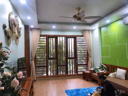 Bán nhà măt phố Hoàng Văn Thụ Hà Đông 45m * 5 tầng, kinh doanh sầm uất 11 tỷ 8