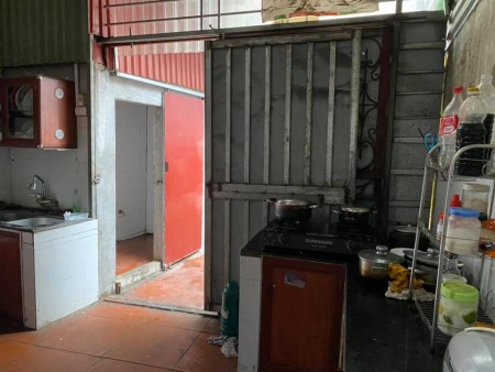 Chính chủ cần bấn nhà Lý Sơn Long Biên 50/81m2 3t 3.3m 3.35 tỷ.