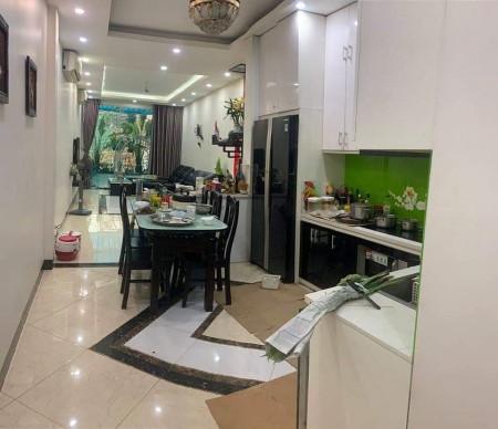 Bán nhà mặt phố Bạch Mai, Vừa ở vừa cho thuê,90m2 x 5 Tầng x MT 3.5m giá 23.9 tỷ