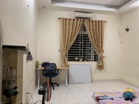 Tìm nhóm bạn nữ ở ghép nhà nguyên căn gần Đại học Luật
