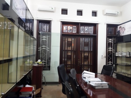 Biệt thự cho thuê nguyên căn MT đường Trần Khánh Dư Quận 1 - Có 8 phòng diện tích 8.5x20m giá 58tr/tháng bao thuế (nhà như hình)