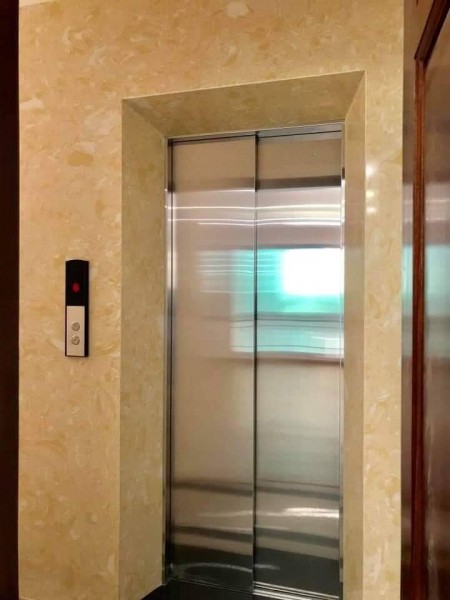 Tòa nhà văn phòng Building phố Nguyễn Khánh Toàn, 110m2*7T, MT6m, vỉa hè mênh mông, 30 tỷ
