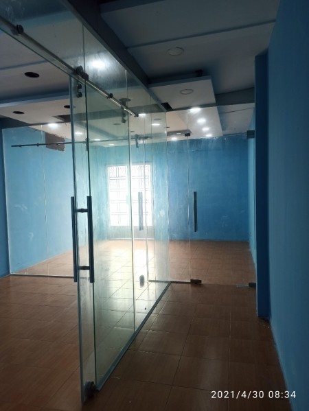 Cho thuê nhà nguyên căn góc 2MT Lũy Bán Bích Tân Phú-có sân, hè 3m Vị trí đẹp, gần ngã ba Vườn Lài x Lũy Bán Bích(nhà như hình)