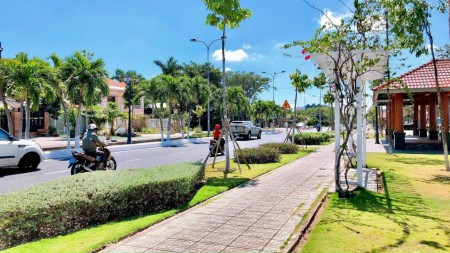BÁN GẤP lô đất 15x60m thổ cư 100% MT đường Tôn Đức Thắng khúc Lạc Hồng Gía 33 TỶ