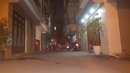 Bán nhà Thanh Xuân, nhà vị trí cực đẹp về phong thủy, nội thất tiền tỷ, phân lô quân đội, ô tô vào nhà, kinh doanh, vp. 57m2