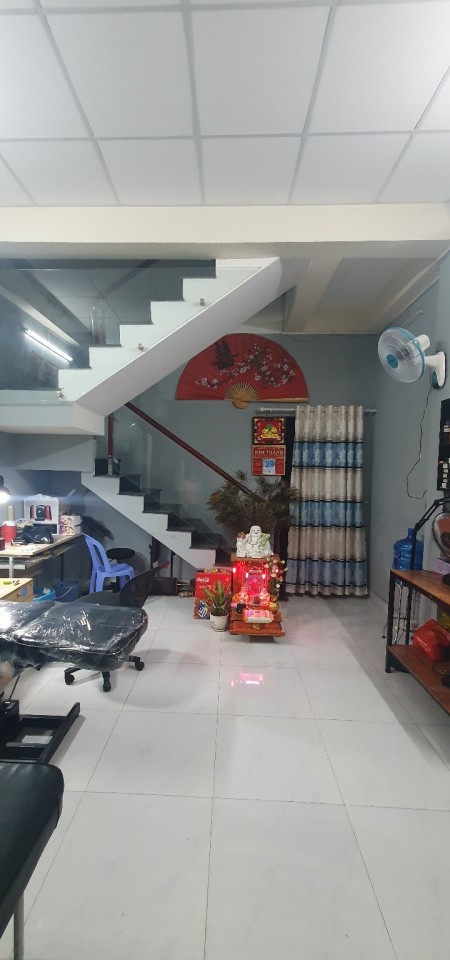Bán gấp nhà 2 tầng đường Thống Nhất phường 11 quận Gò Vấp Hồ Chí Minh