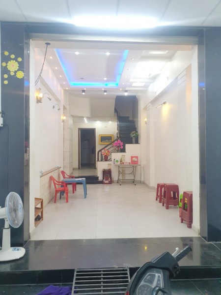 Nhà 3.6*19m, 3 lầu, mặt tiền đường Đào Cam Mộc P4 Q8