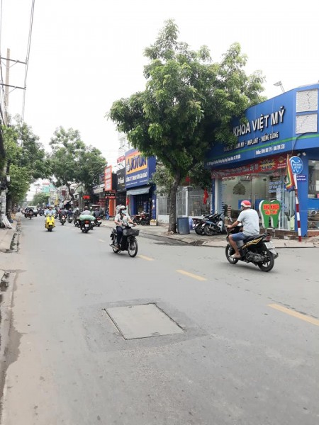 Ôtô đậu trong nhà dt 84m2 cách mặt tiền đường Nguyễn Văn Quá 30m
