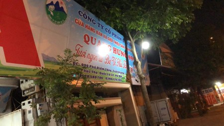 Cho thuê mặt bằng 500 mét vuông thị xã Sơn Tây