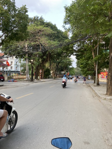 BÁN NHÀ VĂN QUÁN PHÂN KHÚC RẤT HIẾM NHÀ NHÀ TỰ XÂY NGÕ 2,5M OTO QUAY ĐẦU CÁCH 36M