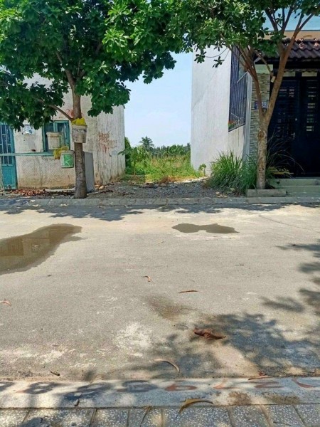 Bán gấp lô đất thổ cư tại Bến Cát gần KCN