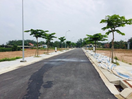 Bán lô đất mặt tiền đường ngay ubnd Trung Lập Hạ 130m2 giá 1 tỷ 3