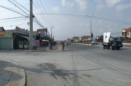 Bán gấp lô đất ngay tượng đài bàu bàng.