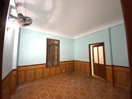 30m2 4 Tầng Sổ Đỏ trao tay Cách 50m ra mặt Phố Vĩnh Hưng Giá 2 tỷ 850tr