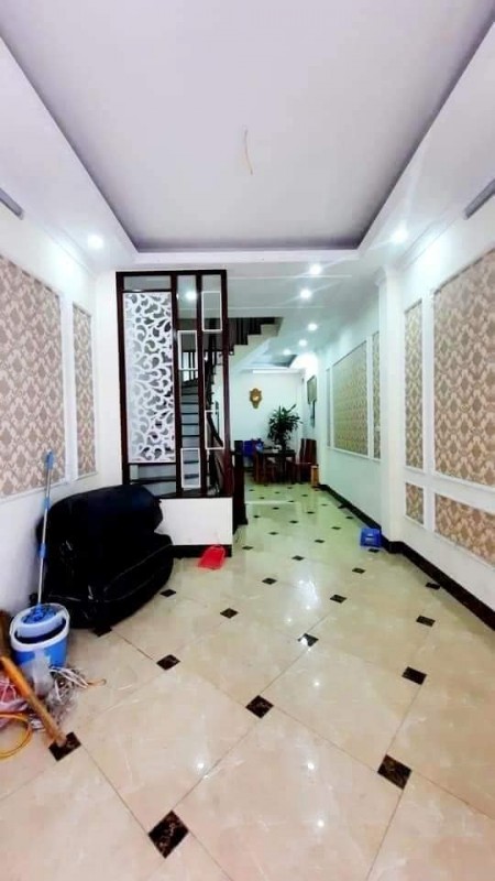Bán gấp nhà kim giang hoàng mai 50m 4 tầng 3 tỷ