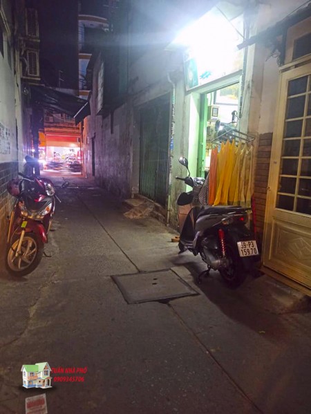 Bán nhà giá rẻ Trần Văn Quang, 1 trệt 4 lầu, 28m2, chỉ 2tỷ85.