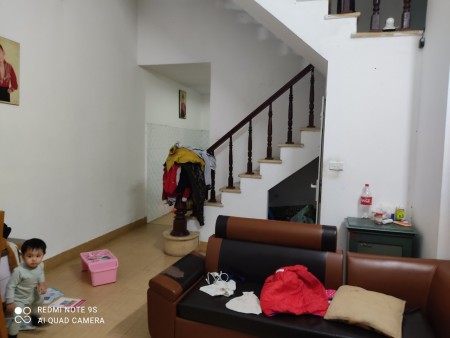 Bán nhà riêng ngõ đường Tô Ngọc Vân, DT 45m2, MT 4m hướng Đông Nam giá 150tr/m2 có thương lượng