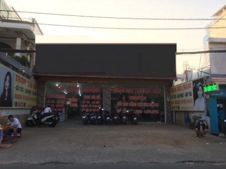 Mặt Tiền dt: 8 x 25 trống suốt tiện kd Gò Xoài