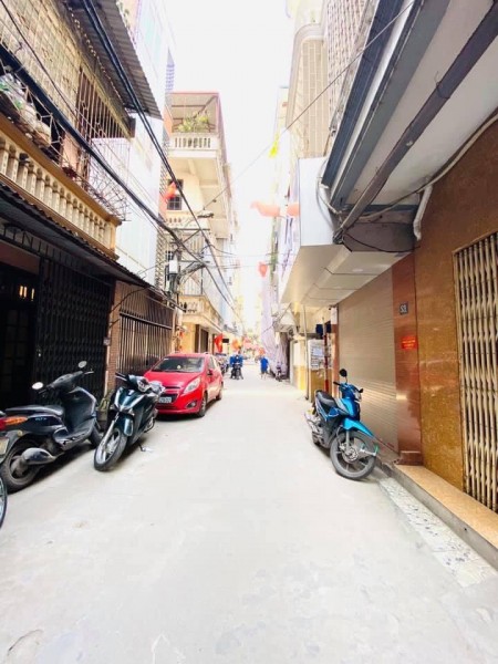 Ngay Hồ Đền Lừ, Tân Mai 40M2 chỉ ~ 5 tỷ, Mặt Ngõ, 2 ô tô tránh, Kinh doanh đỉnh.