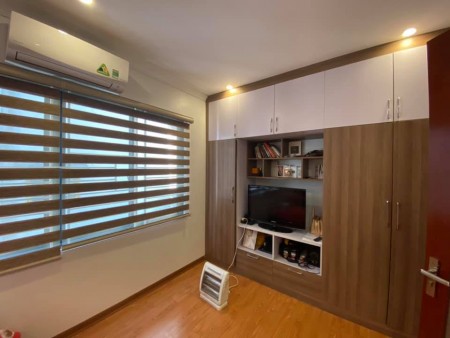 NHÀ MỚI BỒ ĐỀ 5 TẦNG TẶNG TOÀN BỘ NỘI THẤT Ô TÔ ĐỖ CỔNG SÁT HỒ ĐIỀU HOÀ LÔ GÓC, 57m2* 5T *5.4MT, giá 3.58 tỷ