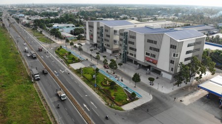 Đi đến slide 4