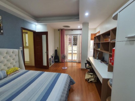 Bán nhà Bạch Mai, rộng 50m2 MT 5m thoáng 3 tầng giá 2,6 tỉ TL
