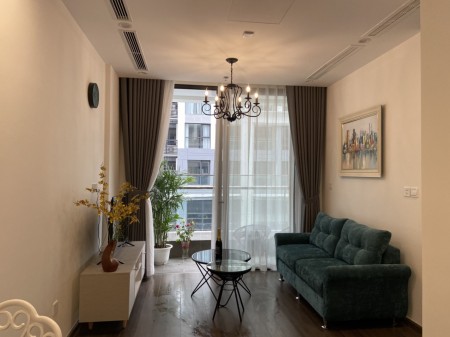 Cho thuê căn hộ 2 phòng ngủ view nội khu tại Symphony, Long Biên. S:60m2. Full nội thất. Giá 11tr. Lh: 0988581367