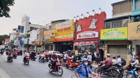 Cho thuê NNC Mặt tiền Lê Văn Sỹ, P. 2, Q. Tân Bình. 260m2 giá 120tr.