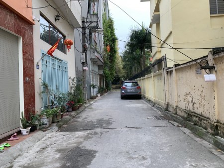 Cần bán 3 phòng trọ, DT 51,5m2, ô tô vào tận nơi tại khu Z133 Thượng Thanh