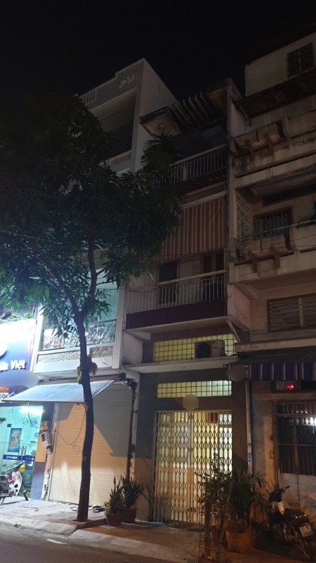 Cần tiền bán gấp nhà MTKD Dương Đình Nghệ, Phường 8, Quận 11