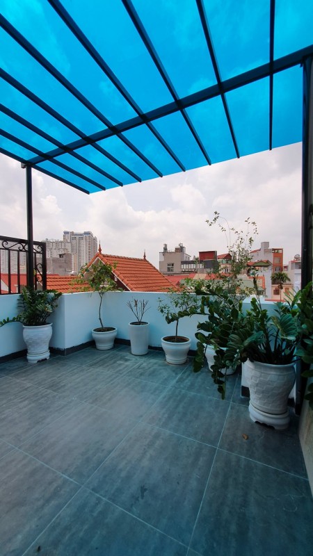 OTO VÀO NHÀ THANG MÁY LÊN ĐỈNH BÁN NHÀ ĐƯỜNG LẠC LONG QUÂN