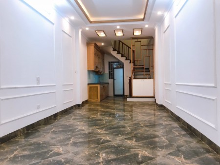 NHÀ MỚI Ở LUÔN HOÀNG MAI 35M2 x 5 TẦNG, MT 4.6M Ô TÔ 20M GIÁ 2.6 TỶ