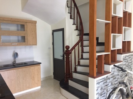 Bán nhà đường Nguyễn Tri Phương, P 5, Q 10, HXT 8m,giảm 1tỷ1 còn 6 tỷ 2. LH: 0972010495