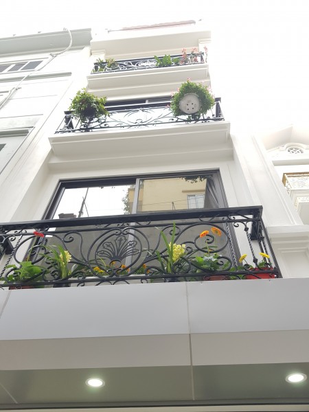 BÁN NHÀ GẦN CẦU VĨNH TUY 31M x 5 TẦNG Ô TÔ CON QUA NHÀ, 10M RA ĐƯỜNG Ô TÔ TRÁNH