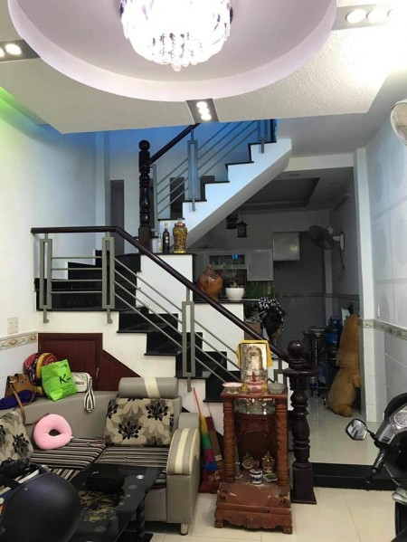 Bán nhà 2 tầng tại phường 8 quận gò vấp 34m2 giá 3 tỷ 800