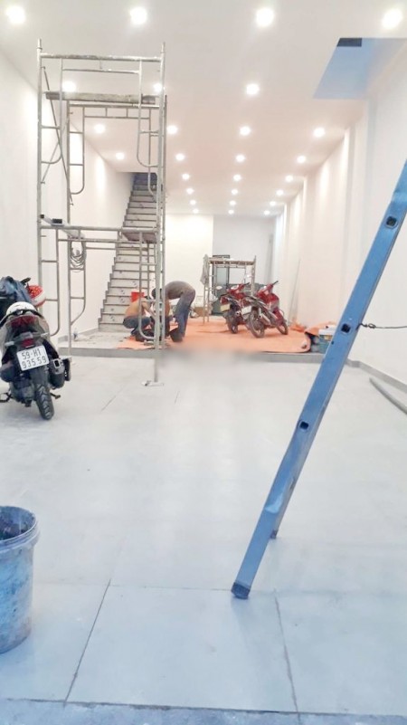 Cho thuê nhà mới 2 lầu mặt tiền chợ Sáng Bùi Minh Trực P.5 Quận 8
