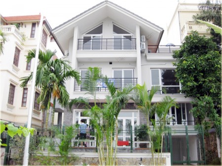 CHO THUÊ VILLA 200M2 VIEW SÔNG GARA TRỆT 2 LẦU 4P BIÌNH AN QUẬN 2