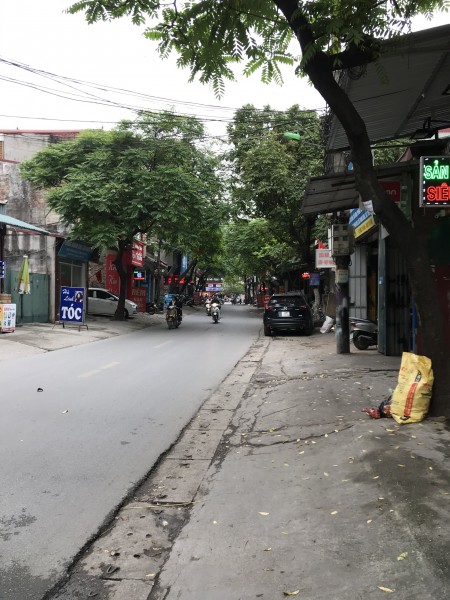 Cần bán ngôi nhà 5 tầng x 30m2 tại khu trung Xuân Đỉnh, giá 3.15 tỷ, ô tô đỗ cửa, gần CV