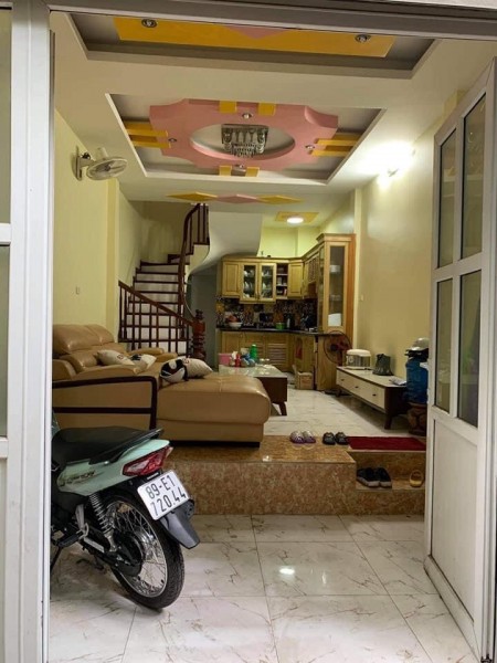 Bán nhà xuân đỉnh mới xây 30m2;5 tầng 3 tỷ