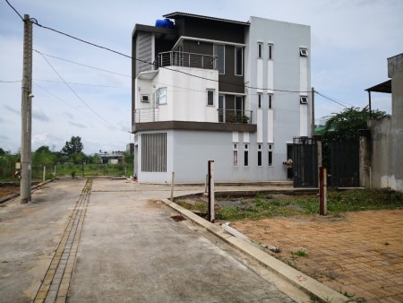 Cần bán gấp lô đất mặt tiền Đinh Đức Thiện, thổ cư 100%. SHR. Cách chợ Bình Chánh 3Km