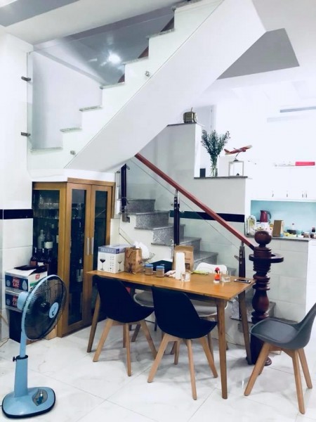 Bán nhà Thị Trấn 1 trệt 2 lấu giá 3.8 tỷ