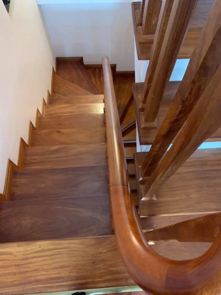 Định cư nước ngoài bán nhà 4 tầng cực đẹp Quận Hoàng Mai, ô tô đỗ cửa