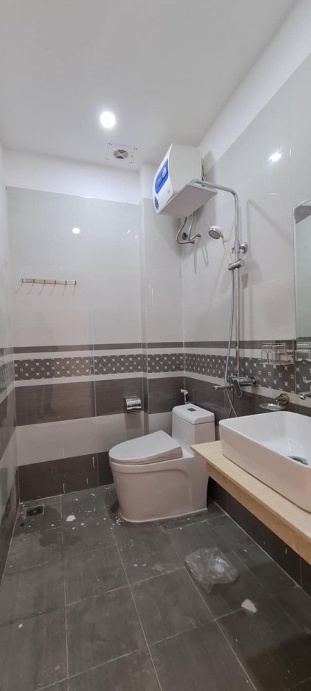 Cự Lộc Mặt Phố 4 Tầng gần 40m. Nhà Mới Siêu Nét 8 Tỷ. Bao Sang Tên