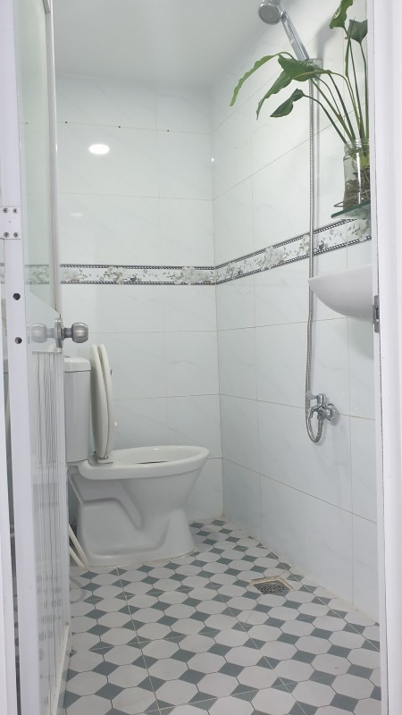 Nhà nhỏ tiền nhỏ hộ khẩu Sài Gòn khu tiện ích Lạc Long Quân Q. Tân Bình 1ty85